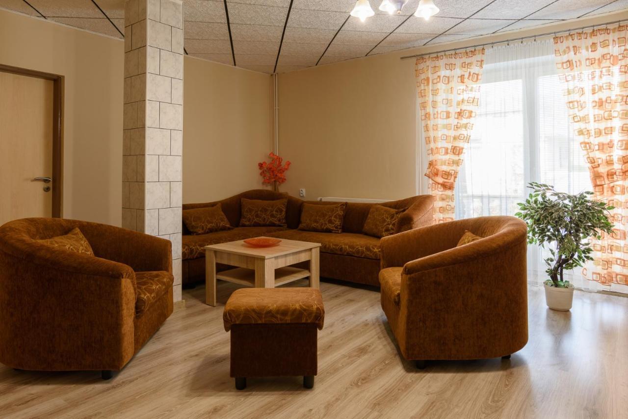 Apartman Elegant 2 Besenova Bagian luar foto