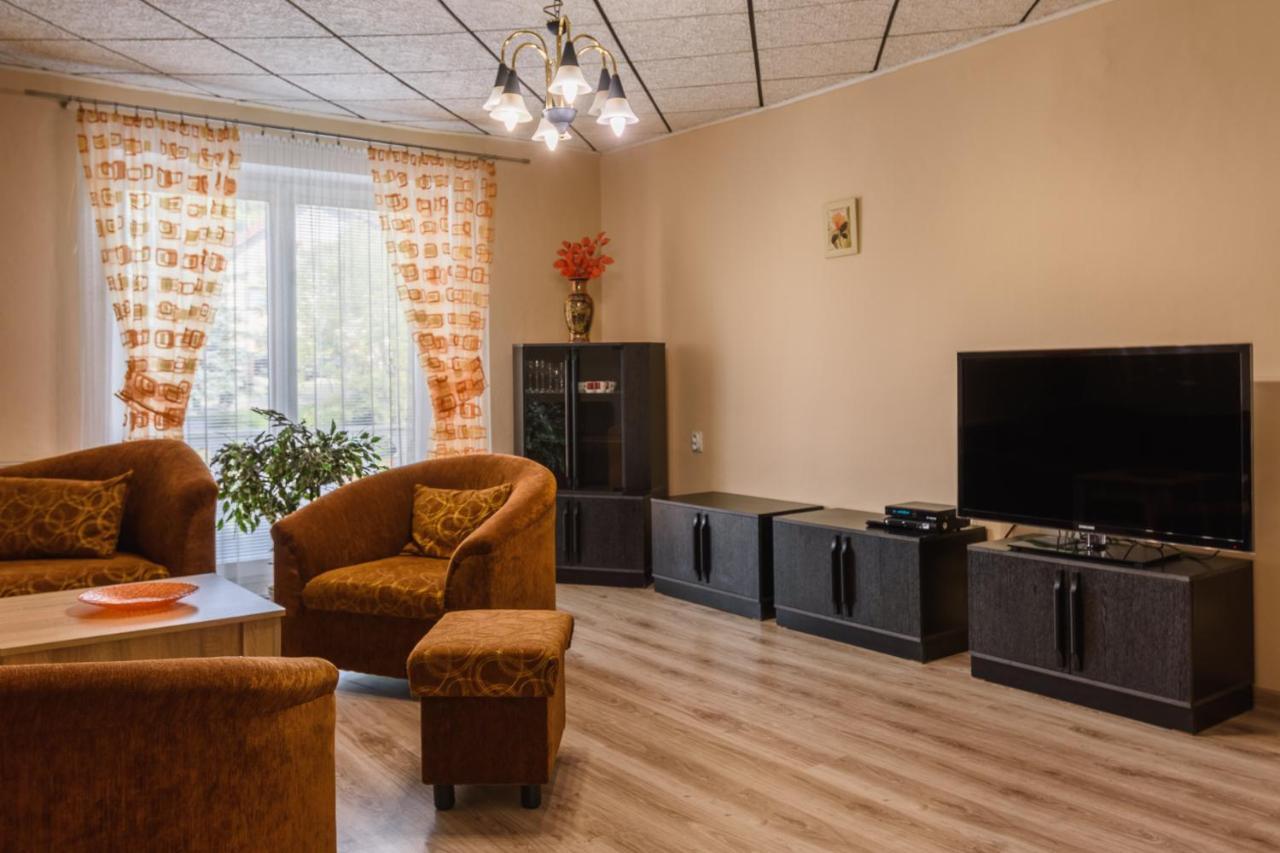 Apartman Elegant 2 Besenova Bagian luar foto