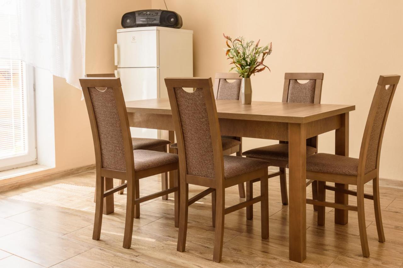 Apartman Elegant 2 Besenova Bagian luar foto