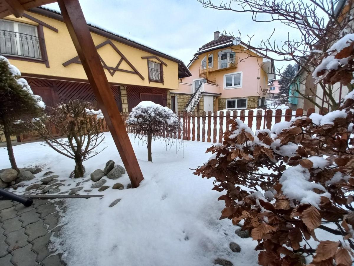 Apartman Elegant 2 Besenova Bagian luar foto
