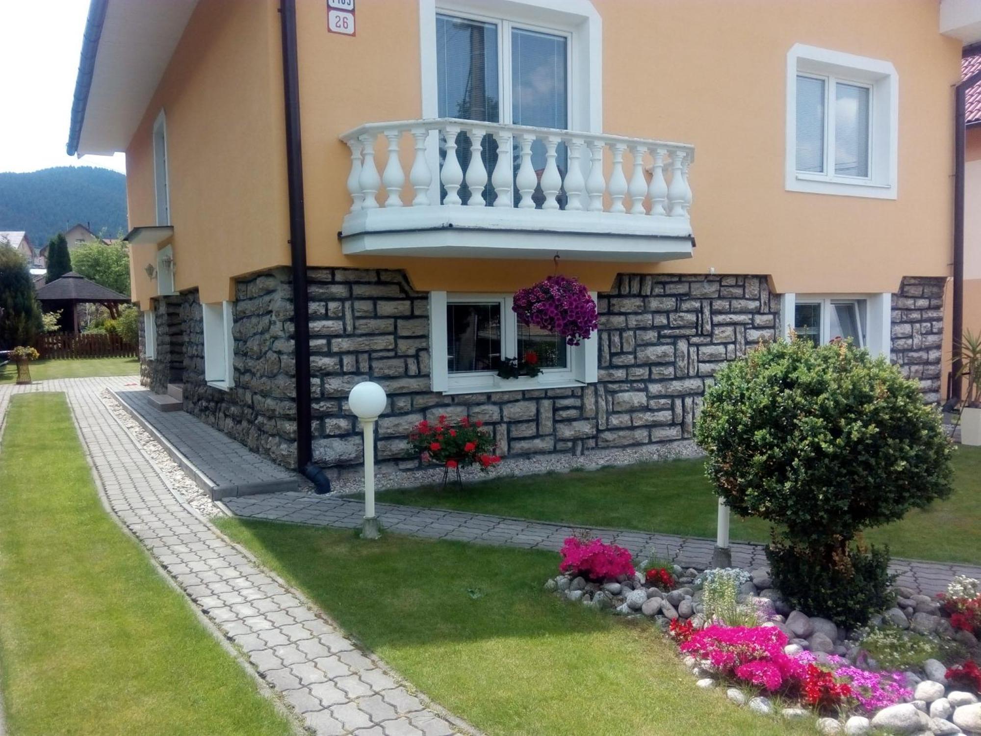 Apartman Elegant 2 Besenova Bagian luar foto